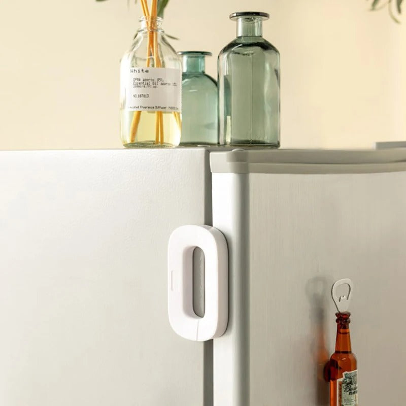 SafeGuard Baby Safety Refrigerator Lock – Child Proof Door Buckle